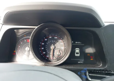 2023 Hyundai Elantra Sel z USA, uszkodzony, nr VIN KMHLM4AG1PU583682